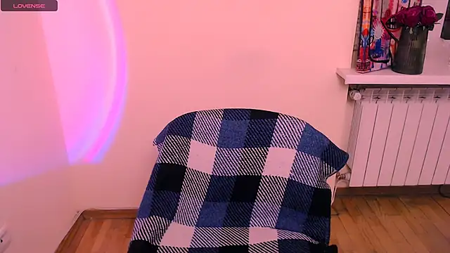 Felliciya online show from February 25, 2026, 7:52 am