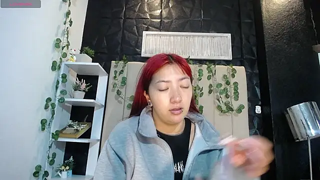 Snapshot of Mia_Rinn chatting on January 27, 2025, 12:58 pm Mia Rinn online show from January 27, 2025, 12:58 pm