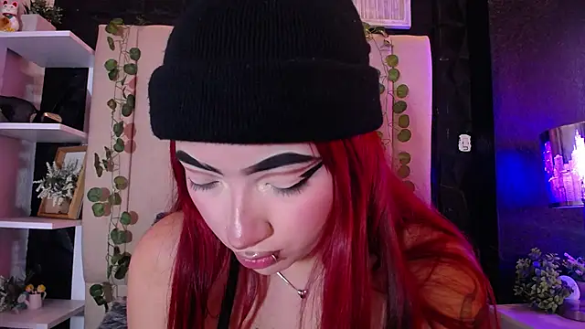 Snapshot of Mia_Rinn chatting on March 17, 2025, 5:05 pm Mia Rinn online show from March 17, 2025, 5:05 pm
