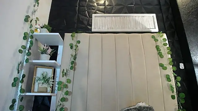 Snapshot of Mia_Rinn chatting on February 27, 2025, 3:59 pm Mia Rinn online show from February 27, 2025, 3:59 pm