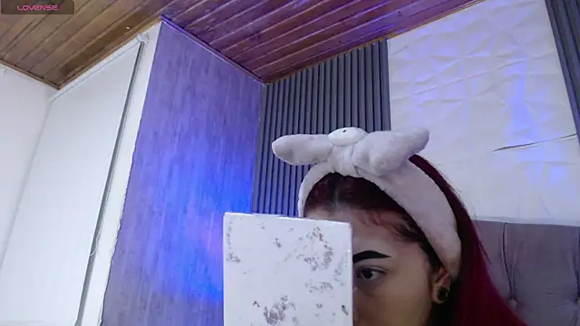 Mia Rinn online show from December 19, 2025, 12:29 pm