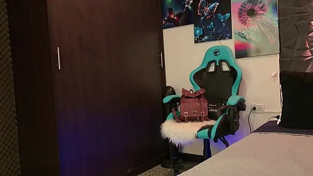 graceymilf666 online show from October 26, 2025, 11:32 am