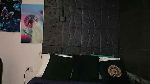 graceymilf666 online show from October 29, 2025, 11:53 am