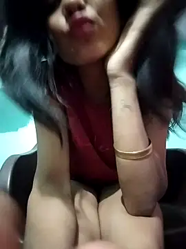 Hotty-Divya online show from October 28, 2025, 9:19 am