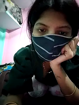 Hotty-Divya online show from November 11, 2025, 2:34 pm