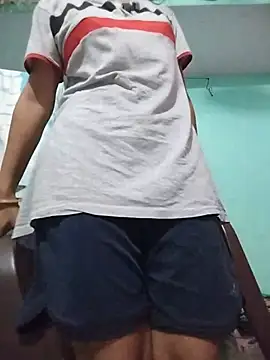 Snapshot of Hotty-Divya chatting on July 2, 2026, 3:23 am Hotty-Divya online show from July 2, 2026, 3:23 am