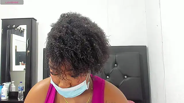 Snapshot of Natassha_brown1 chatting on October 3, 2025, 2:04 am Natassha brown1 online show from October 3, 2025, 2:04 am