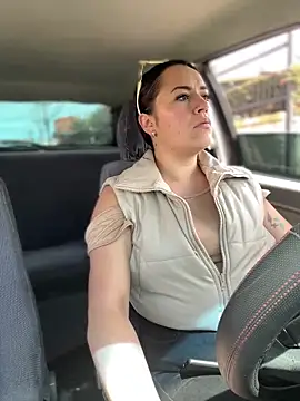 Snapshot of Lesly_10- chatting on February 4, 2026, 3:51 pm Lesly 10- online show from February 4, 2026, 3:51 pm