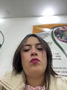 Snapshot of Lesly_10- chatting on February 10, 2026, 12:48 pm Lesly 10- online show from February 10, 2026, 12:48 pm