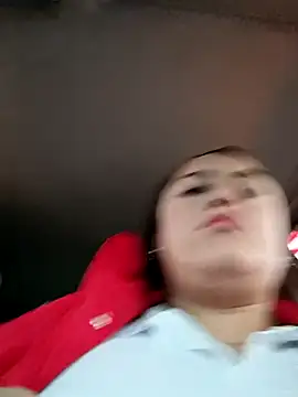 Snapshot of Lesly_10- chatting on December 14, 2025, 10:26 pm Lesly 10- online show from December 14, 2025, 10:26 pm