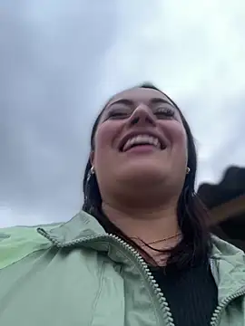 Snapshot of Lesly_10- chatting on February 15, 2026, 11:03 pm Lesly 10- online show from February 15, 2026, 11:03 pm