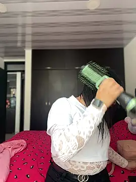 Snapshot of Lesly_10- chatting on January 10, 2026, 6:47 pm Lesly 10- online show from January 10, 2026, 6:47 pm