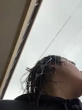 Snapshot of Lesly_10- chatting on February 1, 2026, 9:13 pm Lesly 10- online show from February 1, 2026, 9:13 pm