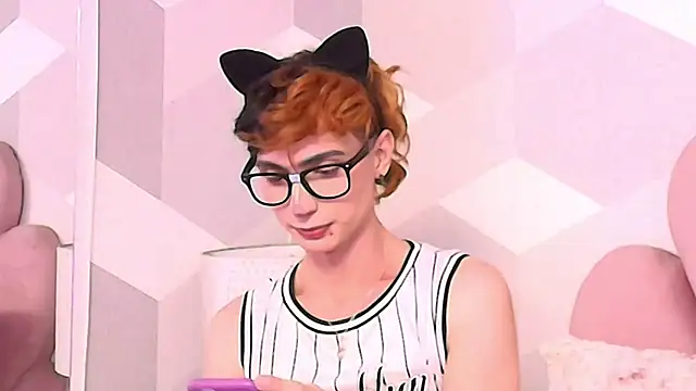 KylieMonnett online show from March 30, 2026, 2:02 am