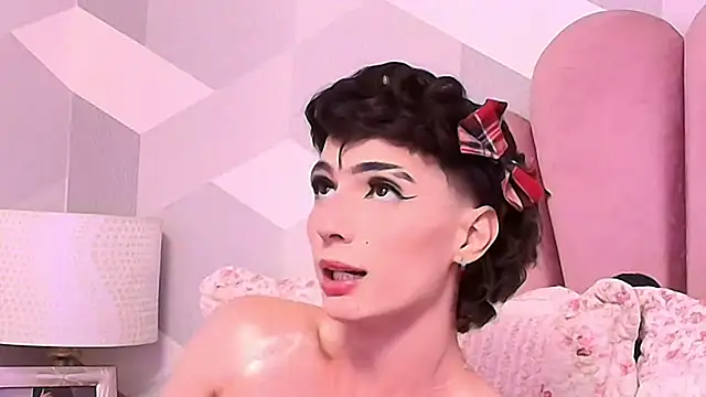 Snapshot of KylieMonnett chatting on November 29, 2025, 11:16 pm KylieMonnett online show from November 29, 2025, 11:16 pm