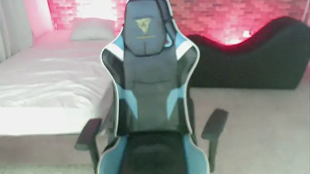 zacariasss  online show from September 22, 2025, 5:02 am