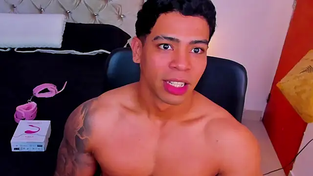 Snapshot of Andrew_wolf7 chatting on February 25, 2026, 9:47 pm Andrew wolf7 online show from February 25, 2026, 9:47 pm