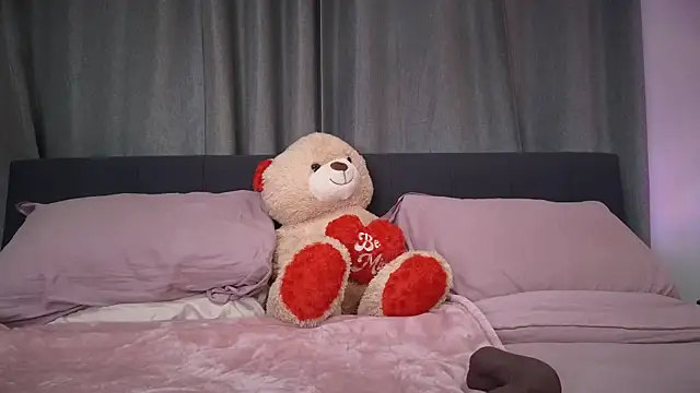 longislandprincess online show from February 1, 2026, 1:26 am