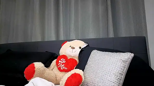 Snapshot of longislandprincess chatting on July 29, 2026, 10:14 am longislandprincess online show from July 29, 2026, 10:14 am