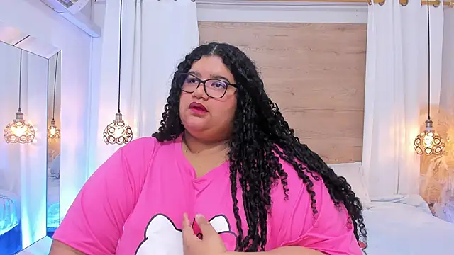 Snapshot of Miley_Collins chatting on November 28, 2025, 12:49 pm Miley Collins online show from November 28, 2025, 12:49 pm