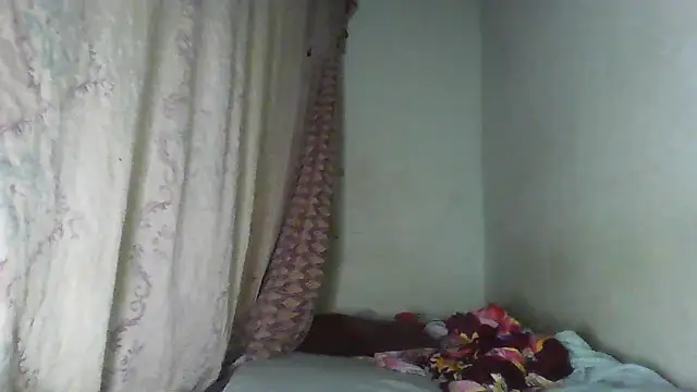 Snapshot of thasmyni chatting on March 12, 2025, 5:35 am thasmyni online show from March 12, 2025, 5:35 am