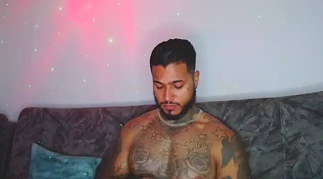 Exotic tatto27121 online show from January 19, 2025, 7:15 am