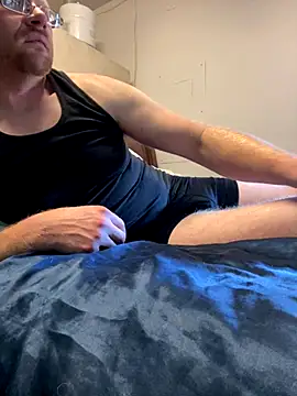 theoneandonlyniko online show from November 28, 2025, 6:52 pm