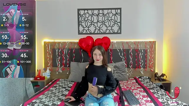 Snapshot of martina_lujann chatting on February 17, 2025, 12:27 pm martina lujann online show from February 17, 2025, 12:27 pm