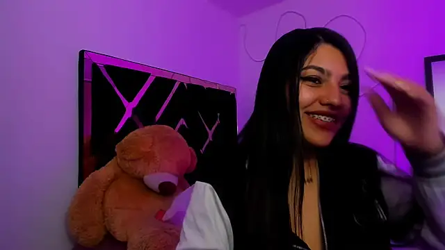 Snapshot of SarahStones chatting on June 14, 2026, 9:54 am SarahStones online show from June 14, 2026, 9:54 am