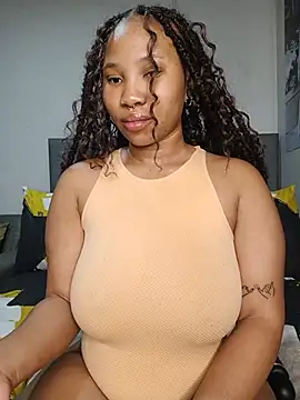 Snapshot of DrippinCaramelCutie chatting on July 11, 2026, 7:58 pm DrippinCaramelCutie online show from July 11, 2026, 7:58 pm