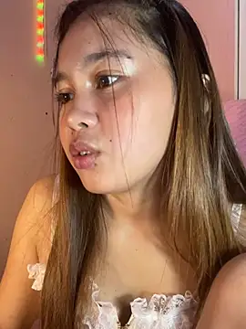 Snapshot of ursweet_babygirl chatting on February 25, 2026, 4:40 pm ursweet babygirl online show from February 25, 2026, 4:40 pm