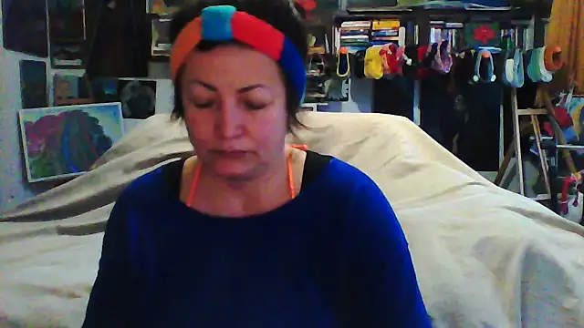 MariaAnaSunshine online show from December 5, 2025, 7:51 am