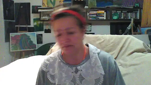 Snapshot of MariaAnaSunshine chatting on October 15, 2025, 7:55 pm MariaAnaSunshine online show from October 15, 2025, 7:55 pm