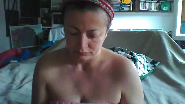 Snapshot of MariaAnaSunshine chatting on September 12, 2025, 6:46 am MariaAnaSunshine online show from September 12, 2025, 6:46 am