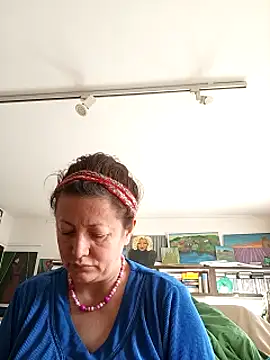 Snapshot of MariaAnaSunshine chatting on October 1, 2025, 8:19 am MariaAnaSunshine online show from October 1, 2025, 8:19 am