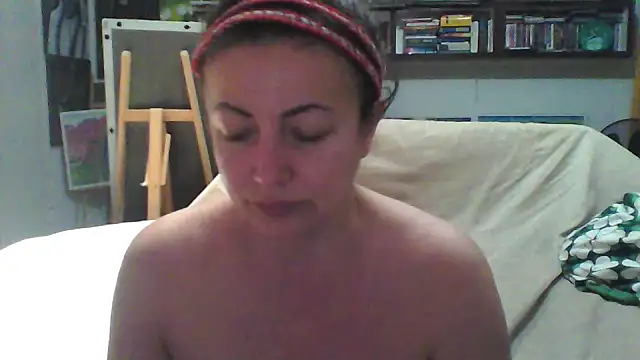 Snapshot of MariaAnaSunshine chatting on September 10, 2025, 6:40 pm MariaAnaSunshine online show from September 10, 2025, 6:40 pm