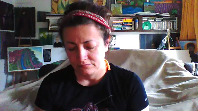 Snapshot of MariaAnaSunshine chatting on October 17, 2025, 9:45 am MariaAnaSunshine online show from October 17, 2025, 9:45 am