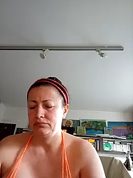 Snapshot of MariaAnaSunshine chatting on September 28, 2025, 3:19 pm MariaAnaSunshine online show from September 28, 2025, 3:19 pm