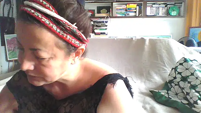 Snapshot of MariaAnaSunshine chatting on September 10, 2025, 6:34 am MariaAnaSunshine online show from September 10, 2025, 6:34 am