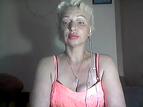 Snapshot of MaryJane441 chatting on July 1, 2026, 8:42 pm MaryJane441 online show from July 1, 2026, 8:42 pm