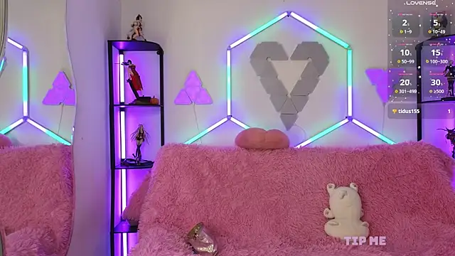 Snapshot of littlevixen18 chatting on November 11, 2025, 2:01 pm littlevixen18 online show from November 11, 2025, 2:01 pm