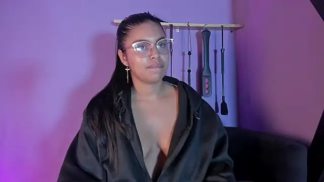 Snapshot of zoe_roux21 chatting on February 25, 2026, 3:29 am zoe roux21 online show from February 25, 2026, 3:29 am