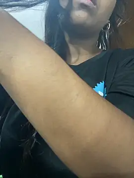 zoe roux21 online show from November 15, 2025, 12:14 am