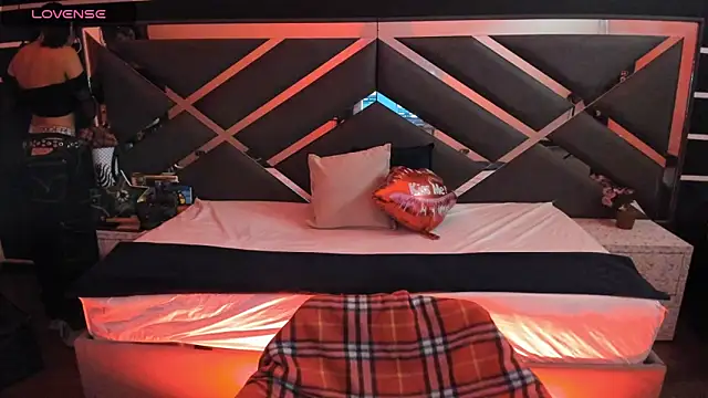 SexyNaf online show from September 24, 2025, 7:20 pm