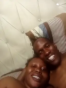 Feliciaxxxxx online show from April 7, 2026, 7:48 pm