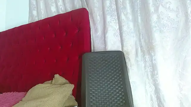 Snapshot of cristinamontiel chatting on November 7, 2025, 2:54 pm cristinamontiel online show from November 7, 2025, 2:54 pm