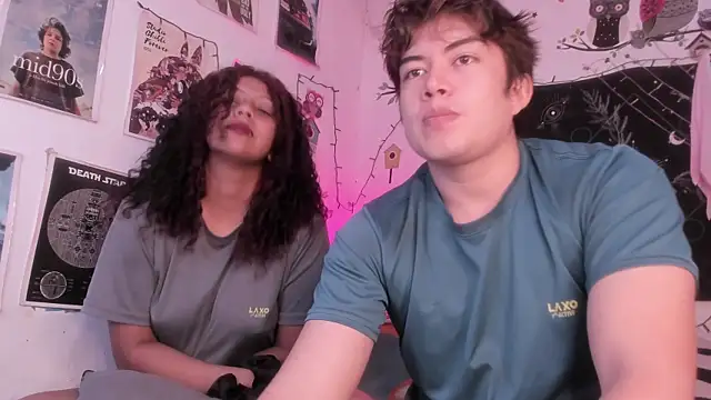 hothoneychile online show from December 15, 2025, 2:06 am