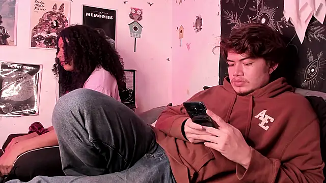 hothoneychile online show from February 16, 2026, 2:32 am