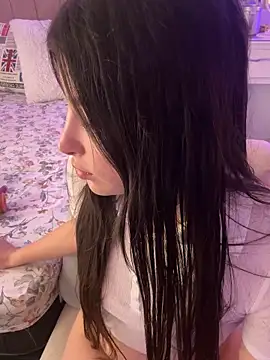 annaharper- online show from November 2, 2025, 10:37 pm