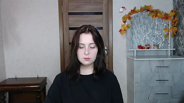 Snapshot of Kristy-Max chatting on October 4, 2025, 9:27 pm Kristy-Max online show from October 4, 2025, 9:27 pm